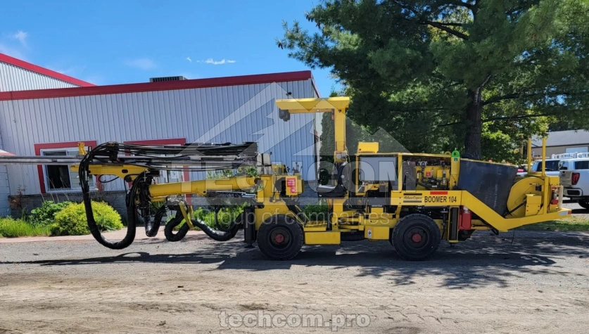 drilling-rig-epiroc-boomer-104